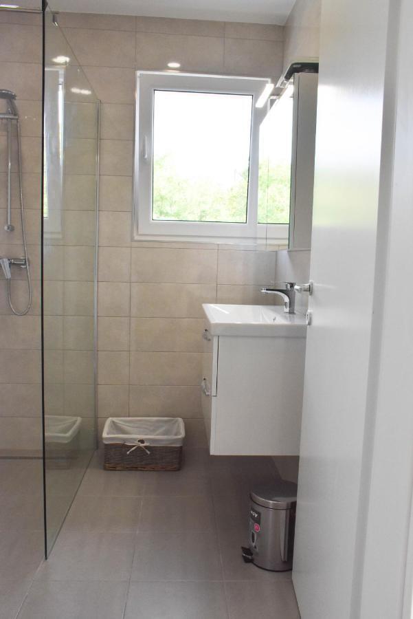 Apartma Med Oljkami - Portoroz Luaran gambar